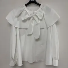 elu. Margaret blouse White - メルカリ