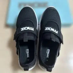 mozo ブラック スニーカー M
