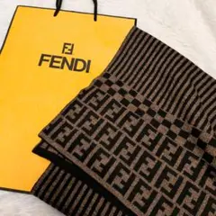 FENDI　フェンディ　ズッカ柄マフラー黒ブラウン