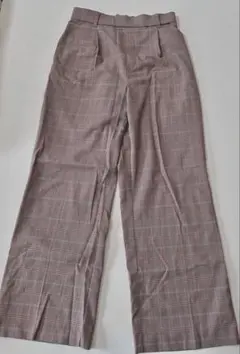 グローバルワーク　ウツクシルエットパンツ　L