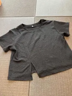 GU 黒 半袖カットソー 前開きデザイン