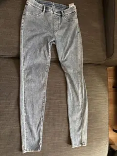 UNIQLO スキニーデニム M ライトブルー