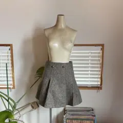 GRAY PLEATS MINI SKIRT