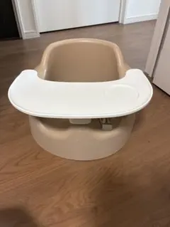 ESSIAN ベビーチェア テーブル付き ベージュ