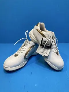 ゴルフシューズ23.5