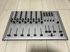 Behringer BCR2000 MIDIコントローラー ダフトパンク - メルカリ
