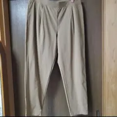 ユニクロ パンツ ベージュ