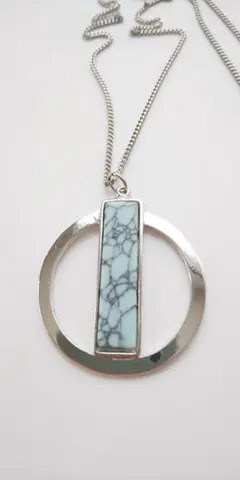リング形 ペンダント ネックレス ターコイズ風