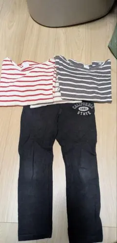 ボーダー長袖Tシャツ2枚とパンツのセット