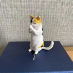 合掌 三毛猫 ミニフィギュア ネコ ガチャ