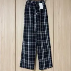 チェック柄スラックス