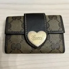 Gucci キーケース ハート型ロゴ - メルカリ