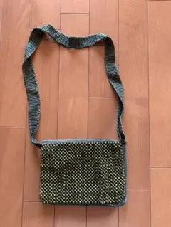 オリーブグリーン ビーズ編み風ショルダーバッグ