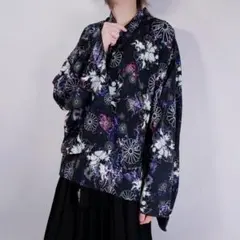 九尾の狐　着物型　フレアスリーブ長袖シャツ 花柄 黒のサムネイル