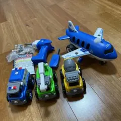 くみたてドライブ　飛行機　クレーン車　パトロールトラック　ミニサー車　組み立て くみたてドライブ パトロールカー | BANDAI TOYS