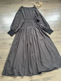 ZARA ザラ シャカシャカ素材 ロングワンピース マキシ丈 黒 L ゆったりのサムネイル