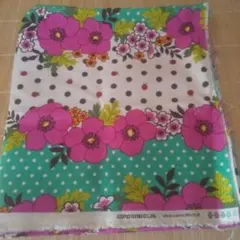 COSMO TEXTILEレトロポップ 花柄生地112cm×50cm