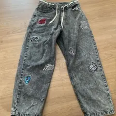 SANTA CRUZ 刺繍入りグレー デニムパンツ