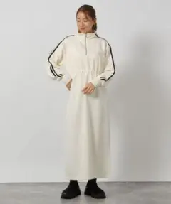 ラコレ　ハーフジップトラックワンピース　アイボリー
