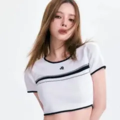 andwang classical logo top White - メルカリ