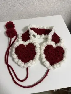 ハート型編み物イヤーマフ 赤と白