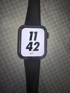 Apple Watch SE Nike 本体