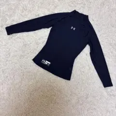 Under Armour ネイビー ハイネック 長袖Tシャツ