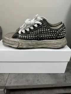 Maison MIHARA YASUHIRO スタッズスニーカー 44 新品同様 INFORMATION 】 Maison MIHARA YASUHIRO Autumn/Winter 2024