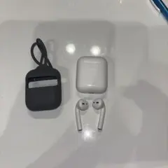 純正品　ケース付きApple AirPods 第2世代