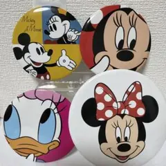 ディズニーストア ミッキー・ミニー デイジー 缶バッジ 4種類セット 未使用