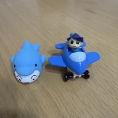クレヨンしんちゃん すき家おもちゃ2点 水鉄砲、くるっとまがる飛行機