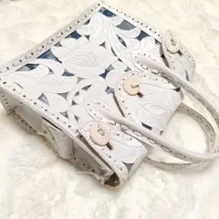 美品 希少 グレースコンチネンタル カービングバッグ 白 麻 