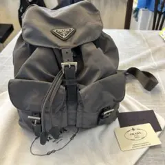 美品✨ プラダ PRADA リュック 人気のミニリュック　三角ロゴ　グレー