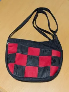 ジーンズと帯のリメイク　ハンドメイド　黒と赤のチェック柄ショルダーバッグ