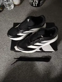 adidas ランニングシューズ 黒/白