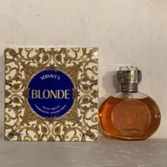 ✨濃厚なアニマリック・フローラル✨ VERSACE BLONDE オードトワレのサムネイル