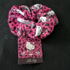 P★ 新品未使用ハローキティ★ Hello Kitty ヒョウ柄シュシュ