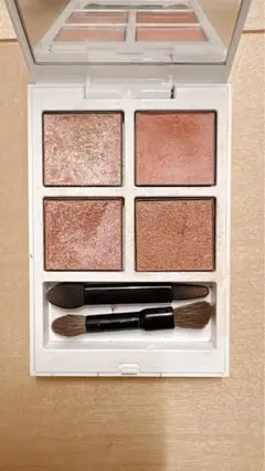 ADDICTION アイシャドウ4色セット