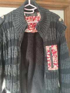 リブ編みセーター グレーと黒のストライプ