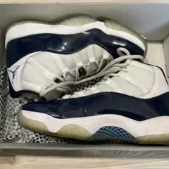Air Jordan 11 ホワイト/ネイビー
