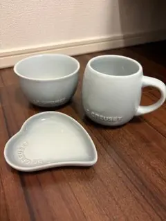 【美品】ルクルーゼ マグカップ ボウル ハートプレート 3点セット 水色のサムネイル