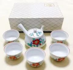 新品　特選高級美術有田焼　彌右衛門弥右衛門　色絵椿柄　急須＆湯呑5客　茶器セット