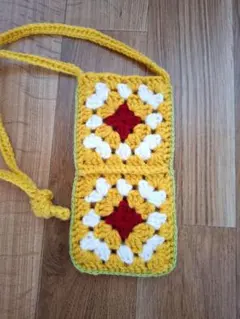 【グラニースクエア】スマホショルダーバッグ