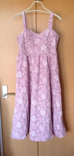 SHEIN　ピンク花柄　キャミ　ワンピース　М　刺繍　新品同様