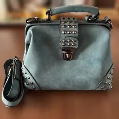 最終値下げ スタッズ付き青ショルダーバッグ