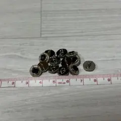 ハンドメイド用 メタルボタン 10mm 13個 手芸素材