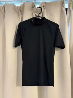 Under Armour HeatGear ブラック アンダーシャツ MD