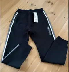 UNIQLO ウルトラストレッチドライスウェットパンツ 150サイズ　ブラック