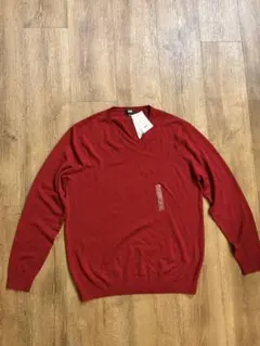 新品サイズXL！UNIQLOユニクロ エクストラファインメリノVネックセーター赤