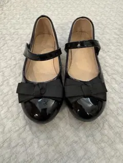 女の子　フォーマルシューズ　19cm 18cm 黒のリボン付き